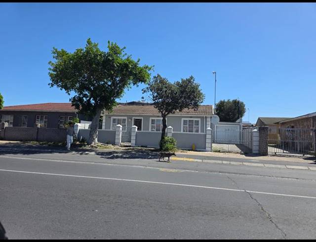 3 BEDROOM HOUSE FOR SALE IN GUGULETU